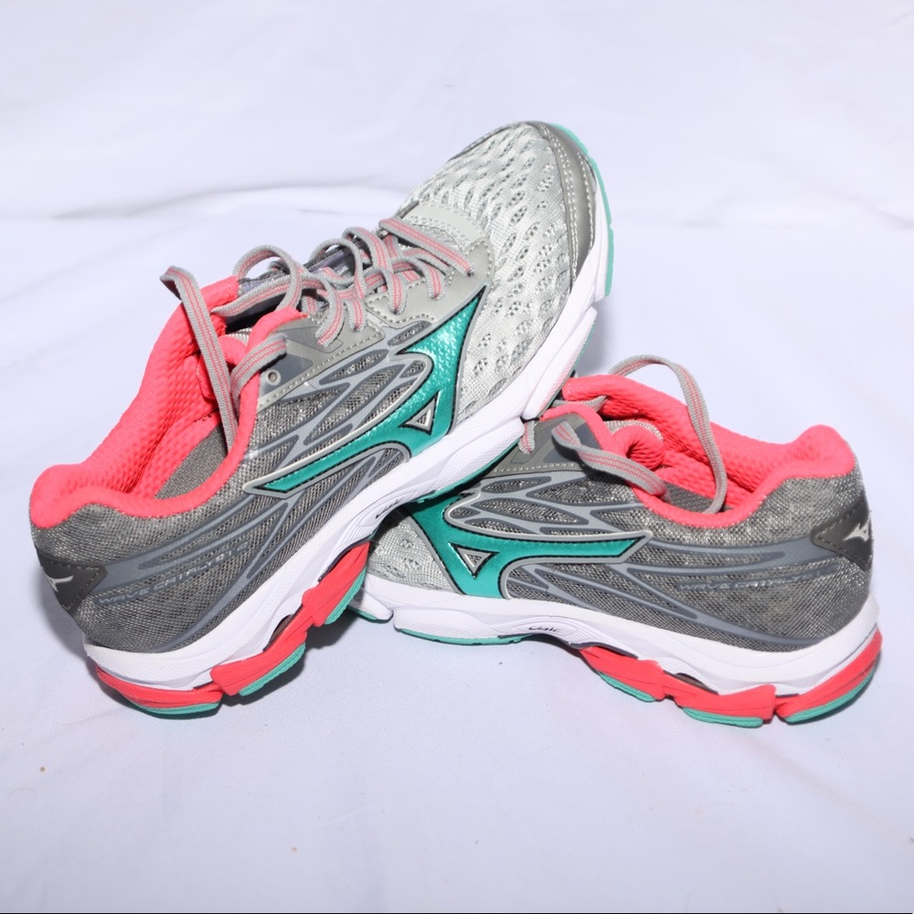 Mizuno Wave Catalyst 2